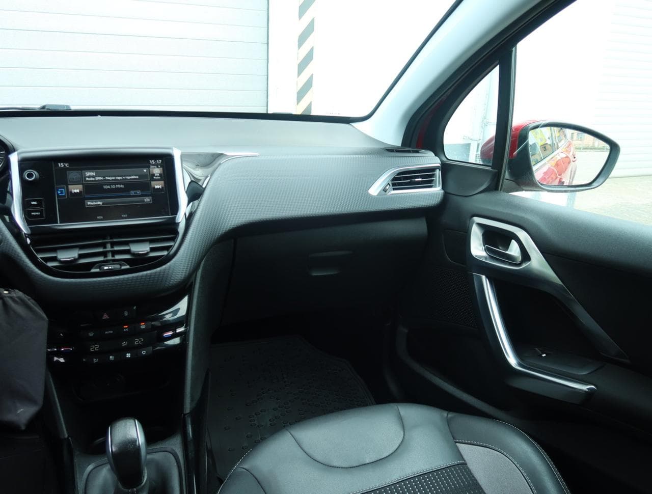 2016 Peugeot 2008 - 21