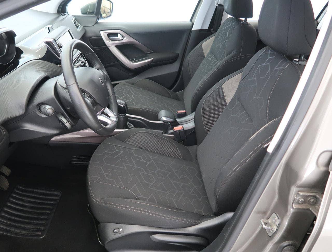 2016 Peugeot 2008 - 28
