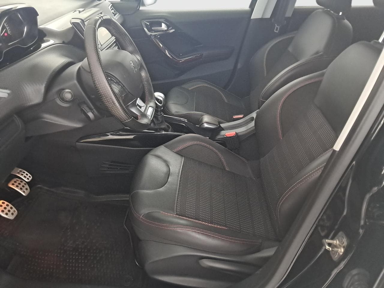 2019 Peugeot 2008 - 29