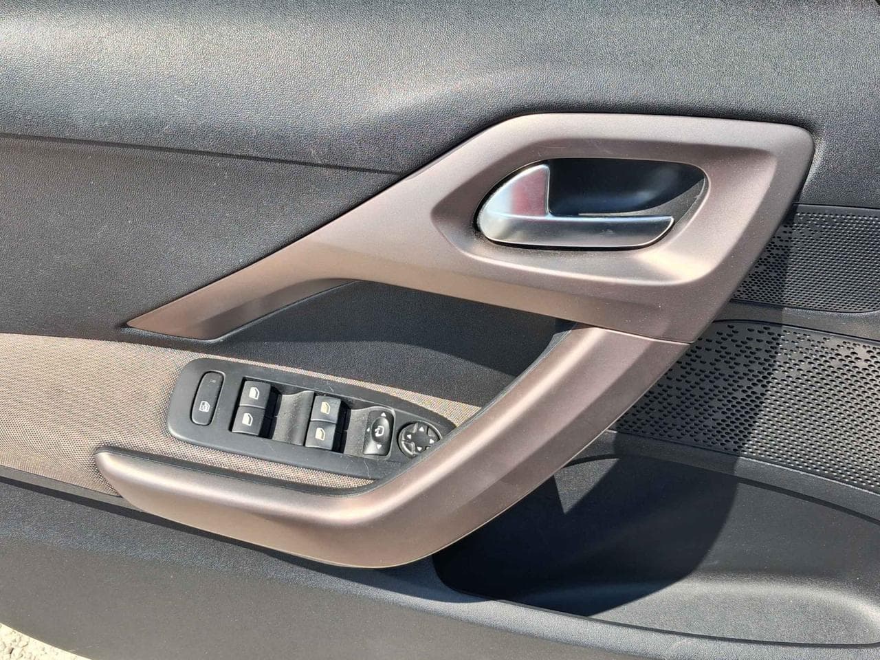 2015 Peugeot 2008 - 17