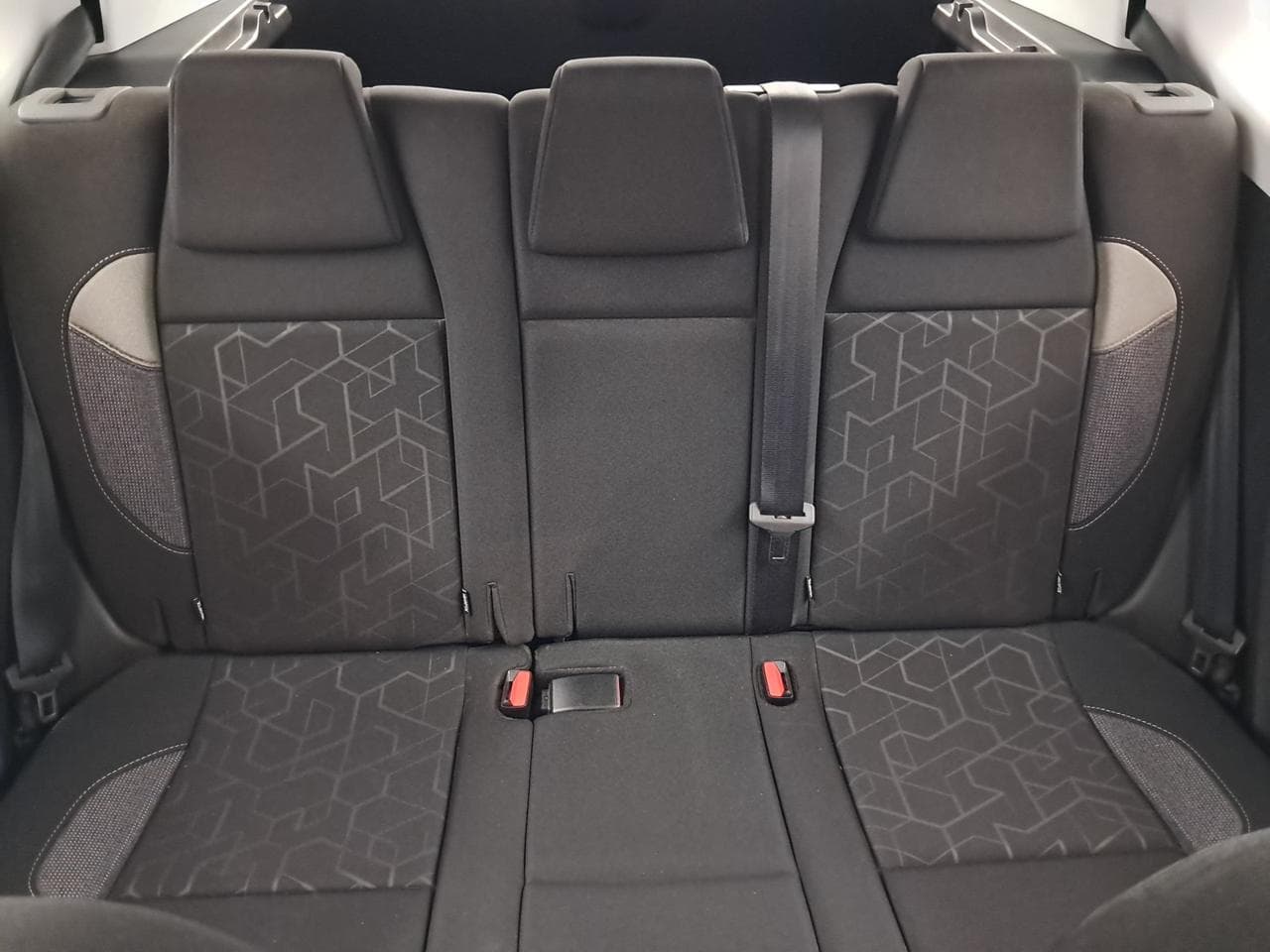2017 Peugeot 2008 - 27