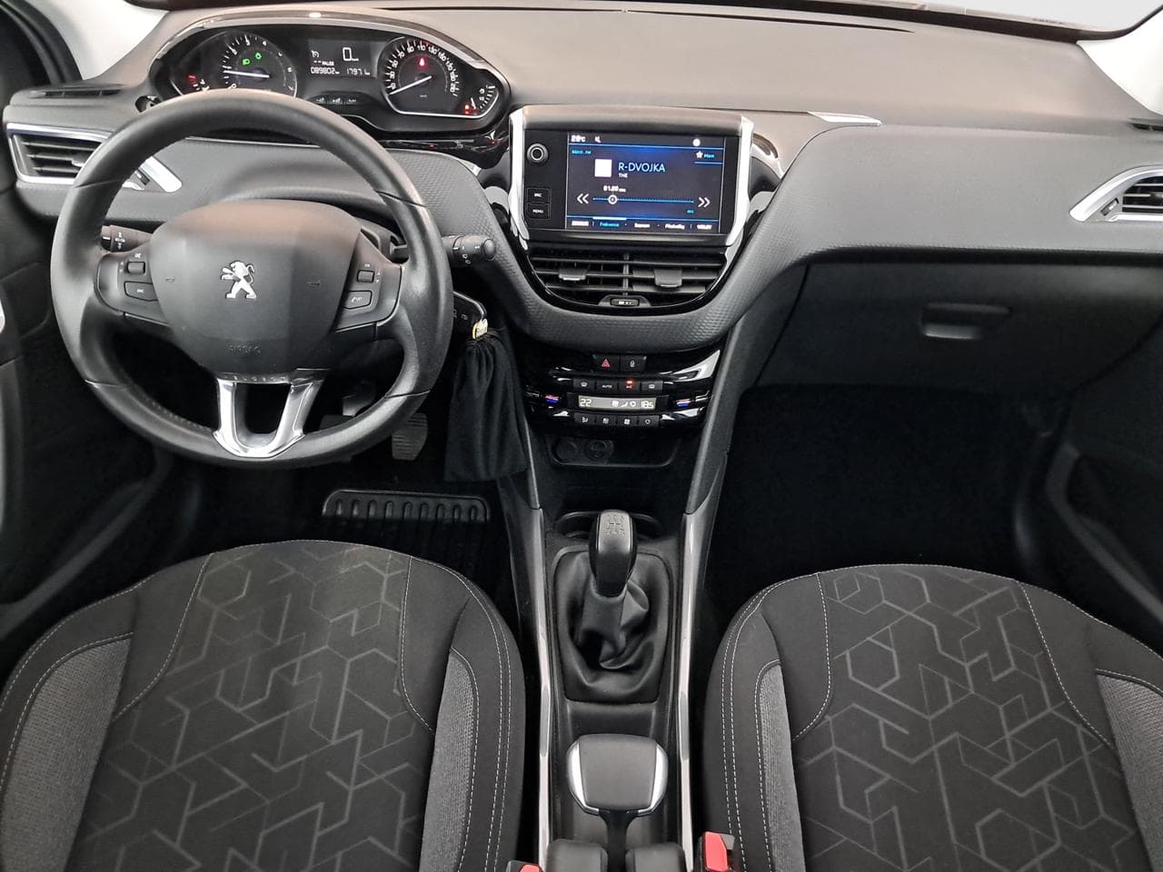 2017 Peugeot 2008 - 19