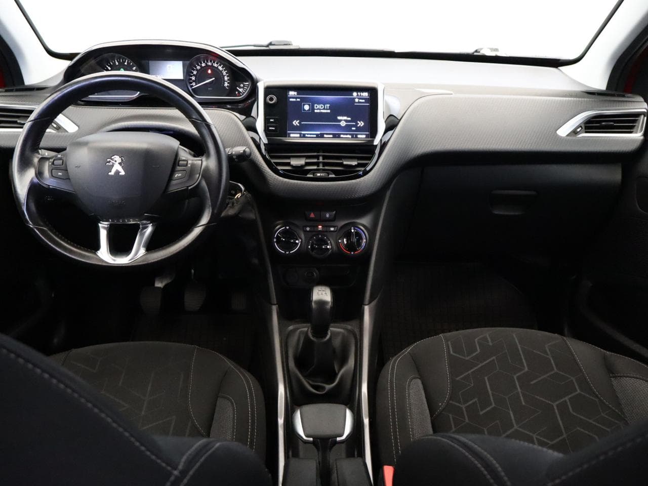 2018 Peugeot 2008 - 10