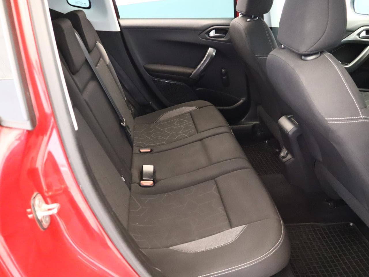 2018 Peugeot 2008 - 14