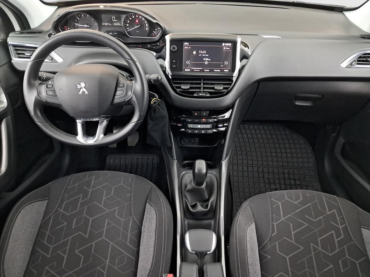 2019 Peugeot 2008 - 16