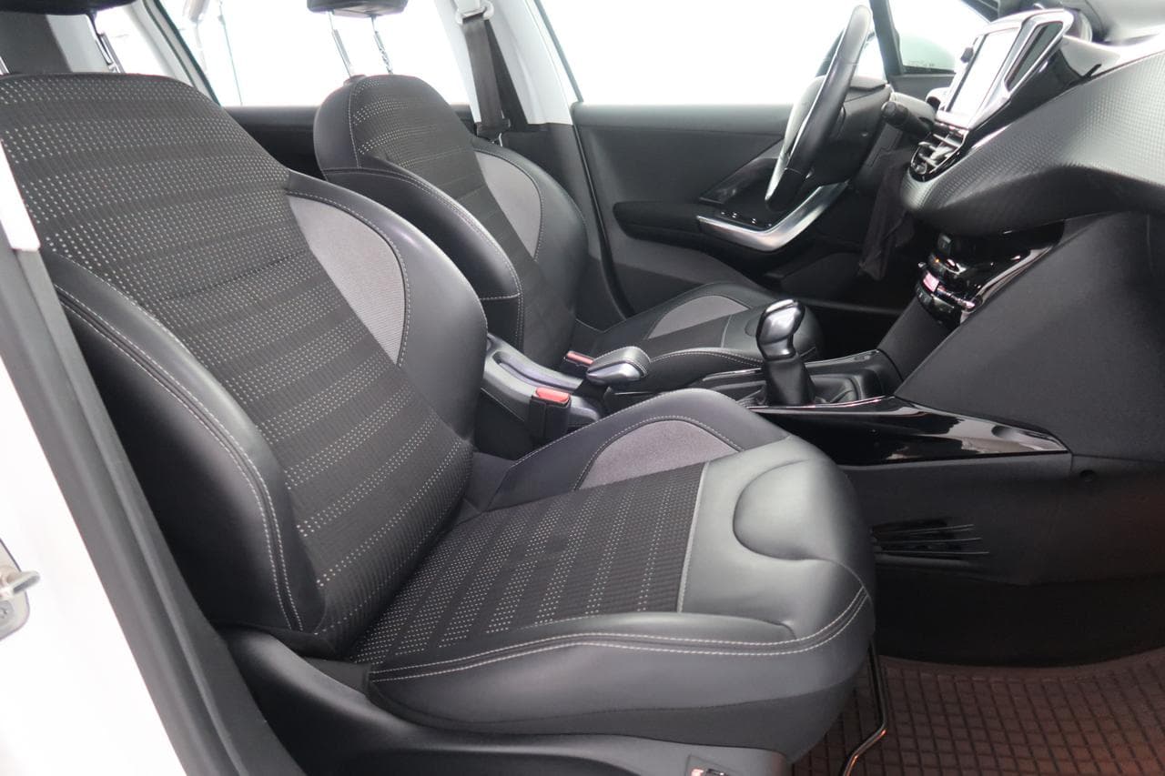 2019 Peugeot 2008 - 19