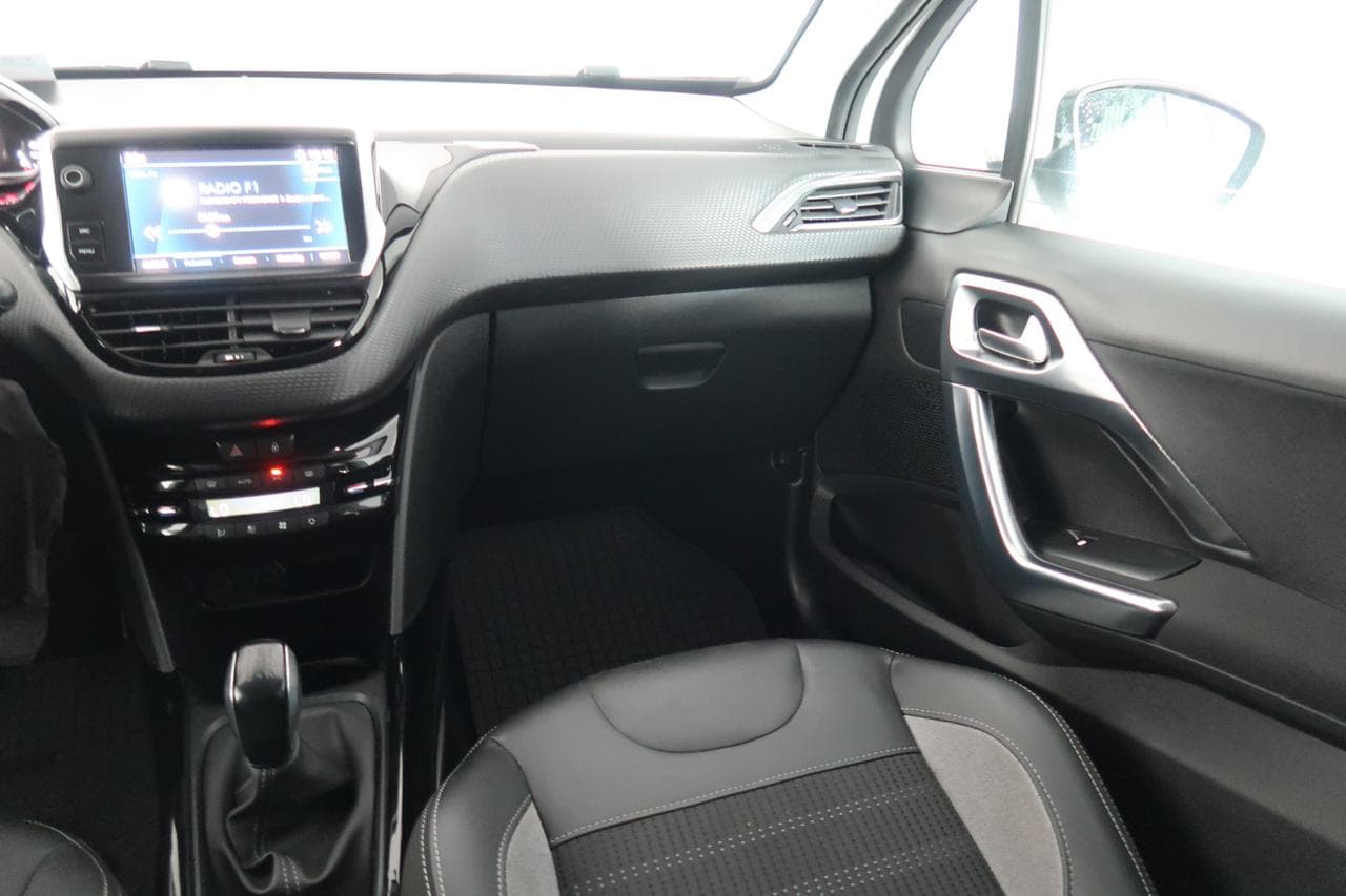 2019 Peugeot 2008 - 18
