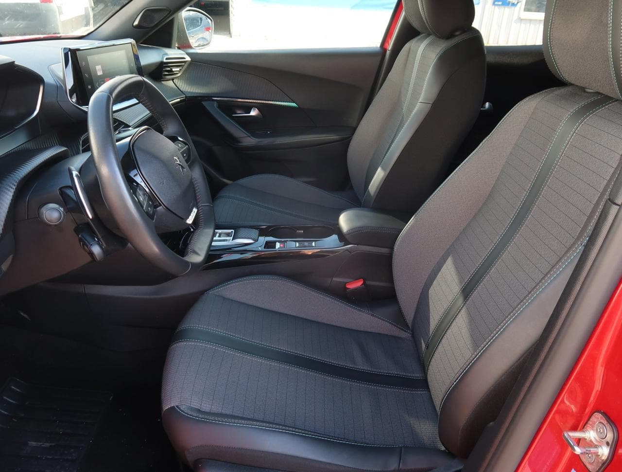 2023 Peugeot 2008 - 16
