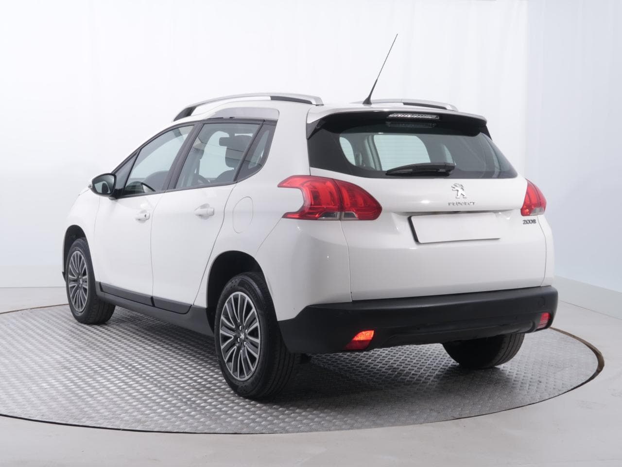 2014 Peugeot 2008 - 9
