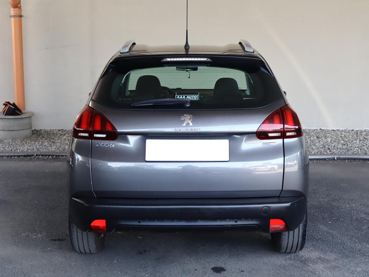 2017 Peugeot 2008 - 6