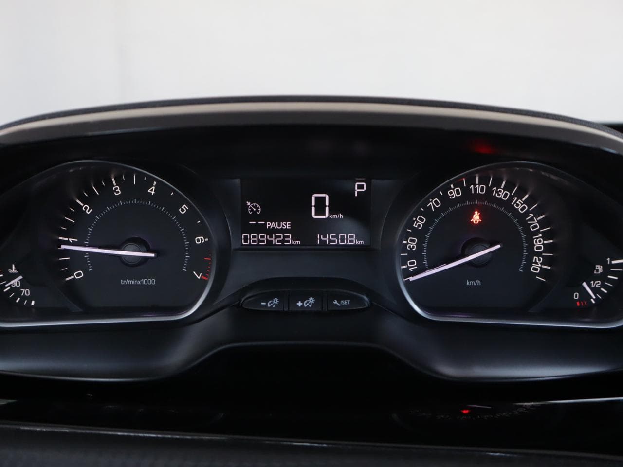 2017 Peugeot 2008 - 19
