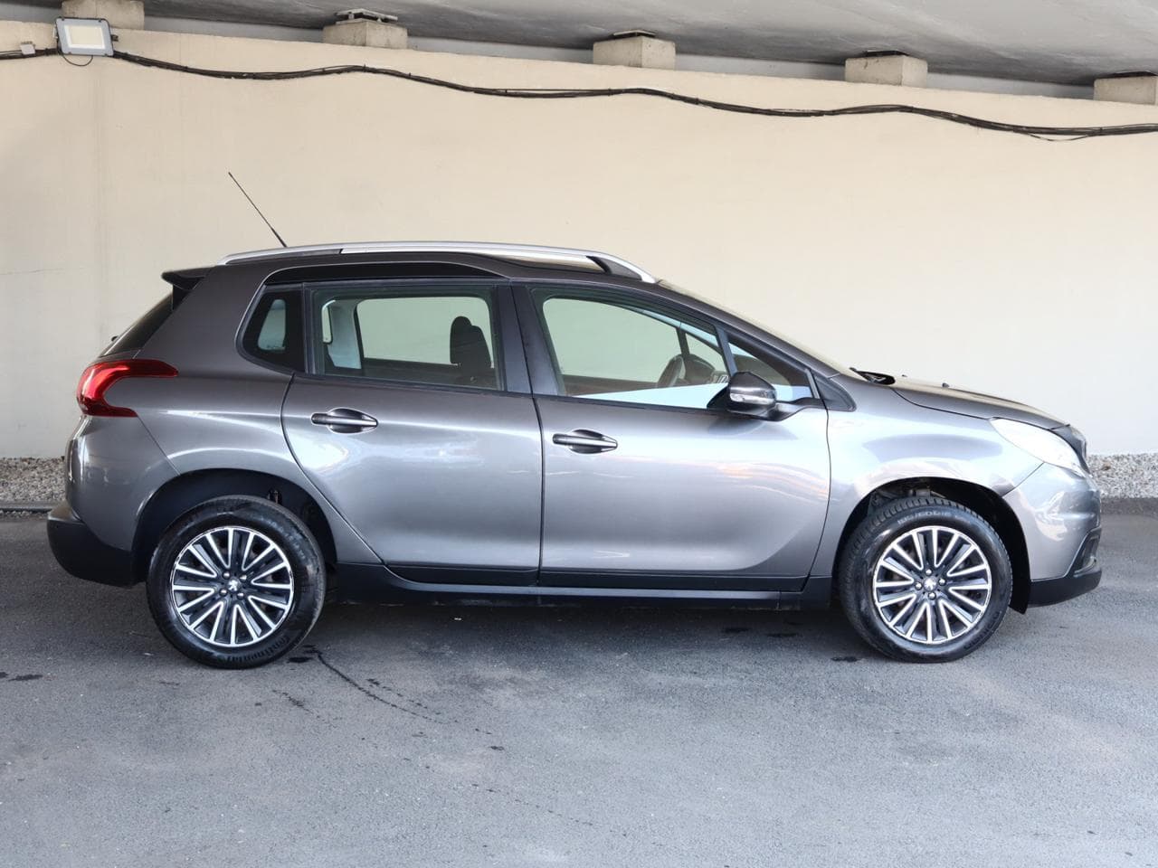 2017 Peugeot 2008 - 8