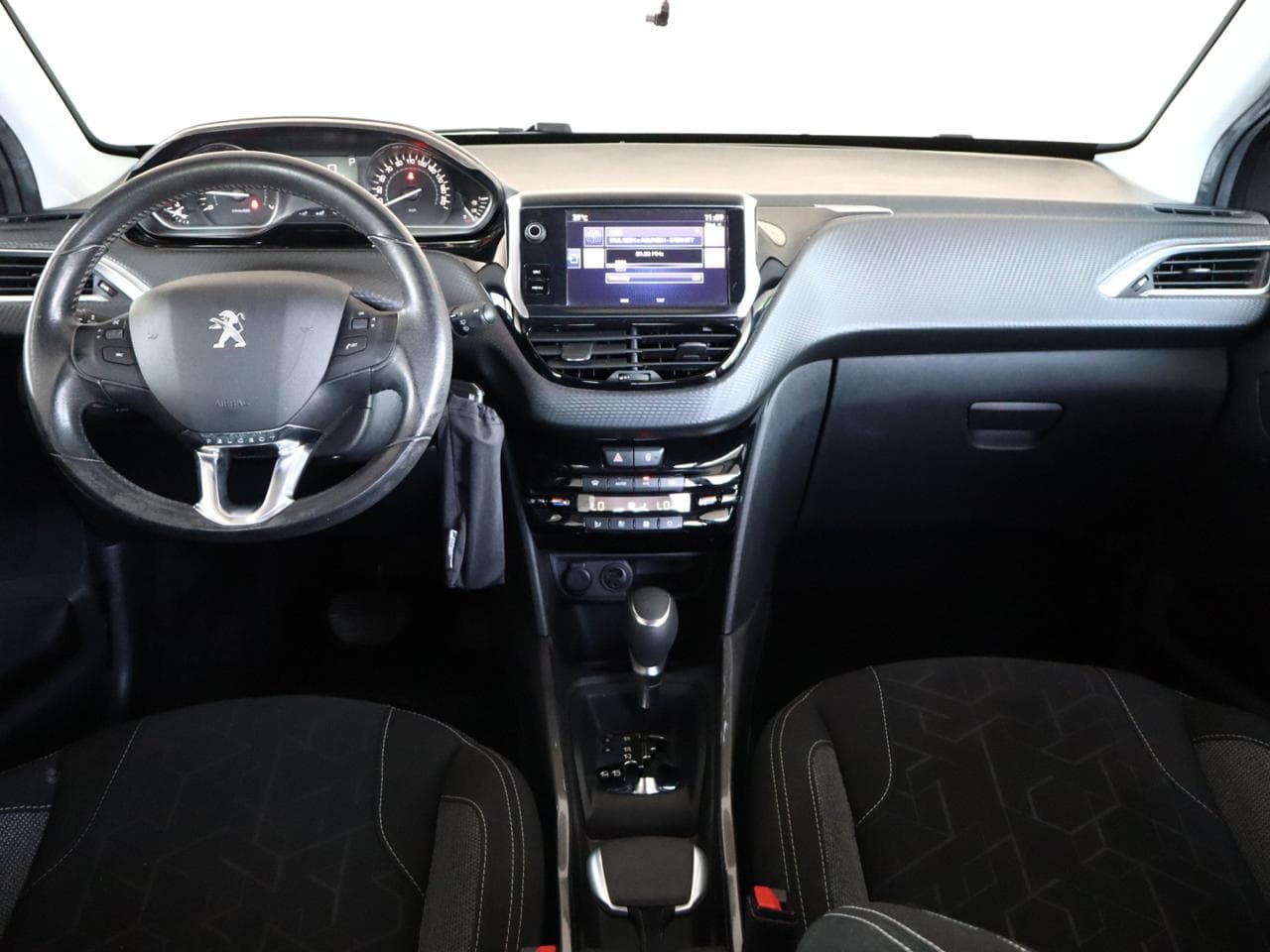 2017 Peugeot 2008 - 9