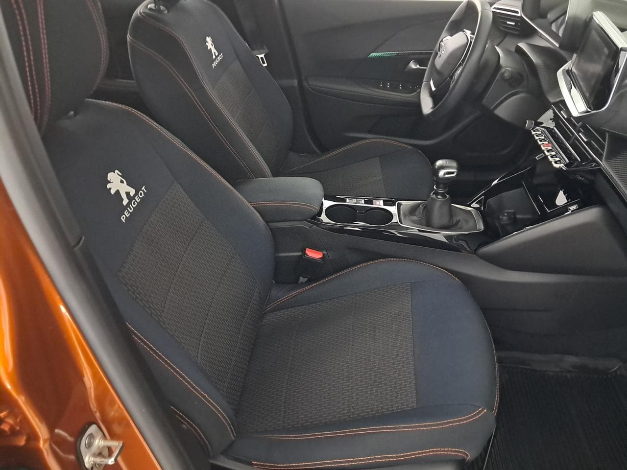 2021 Peugeot 2008 - 12