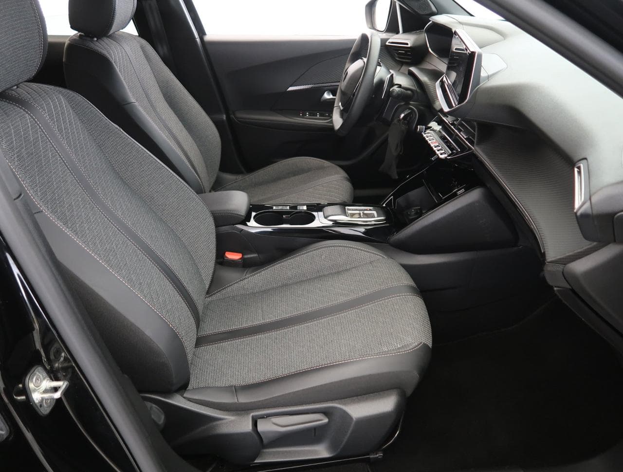 2025 Peugeot 2008 - 12
