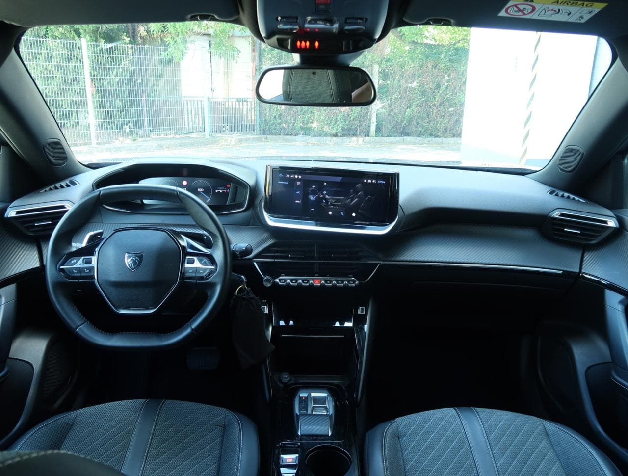 2025 Peugeot 2008 - 10