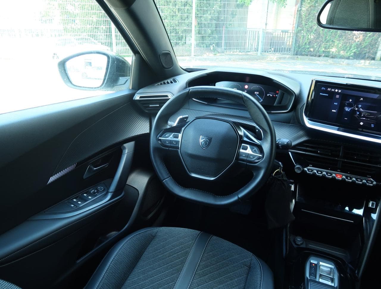 2025 Peugeot 2008 - 9