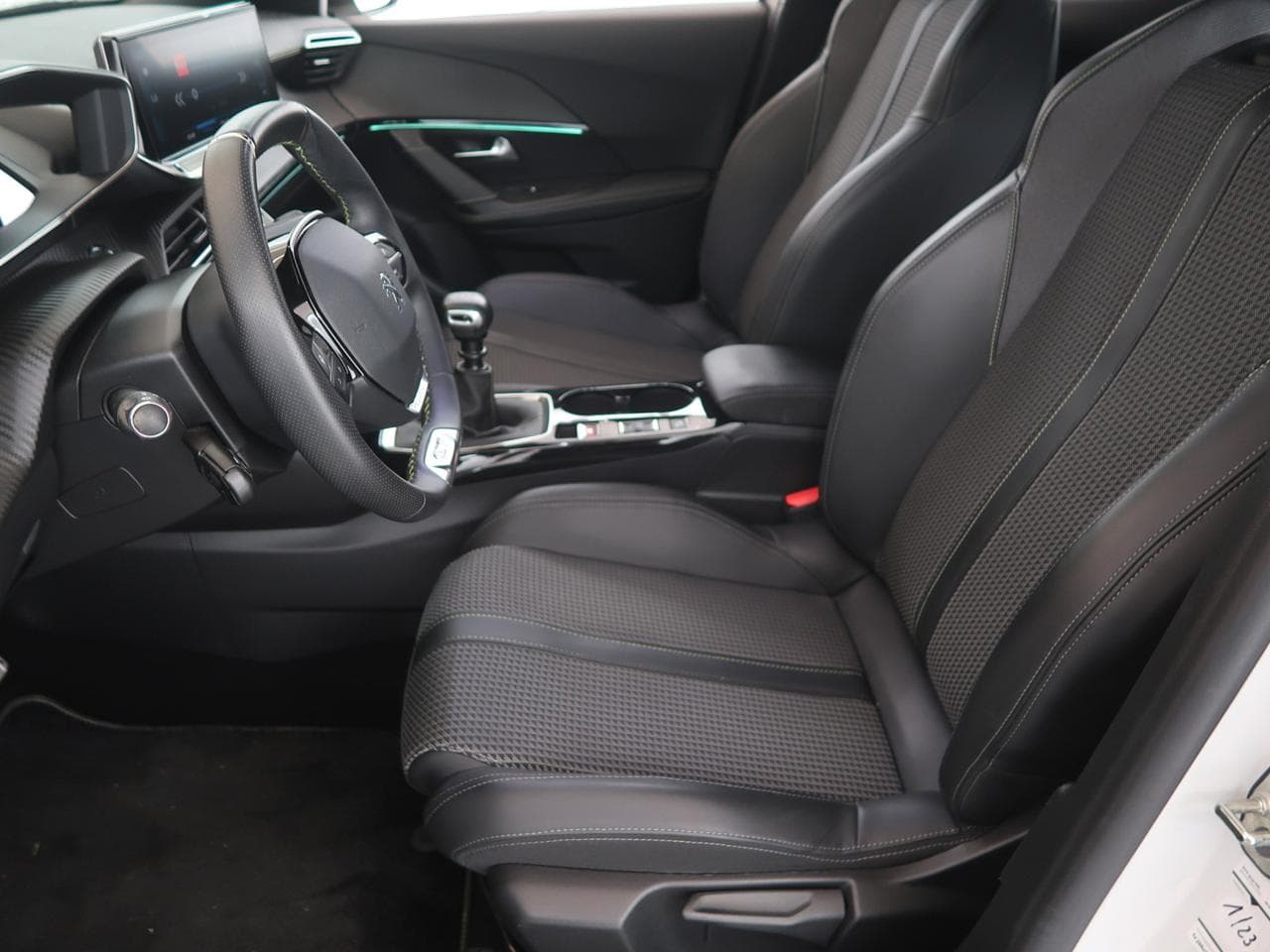 2022 Peugeot 2008 - 16