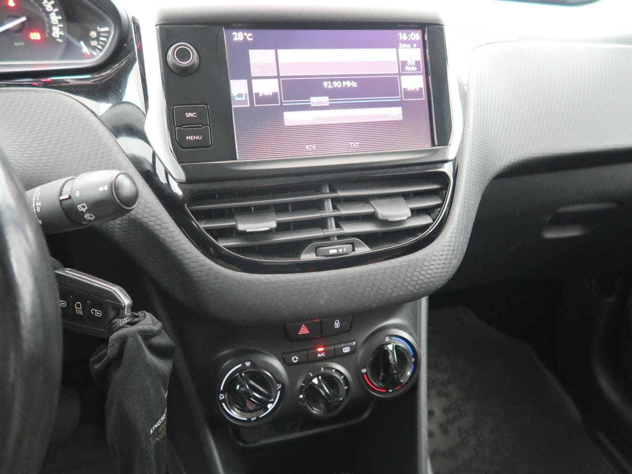 2017 Peugeot 2008 - 18