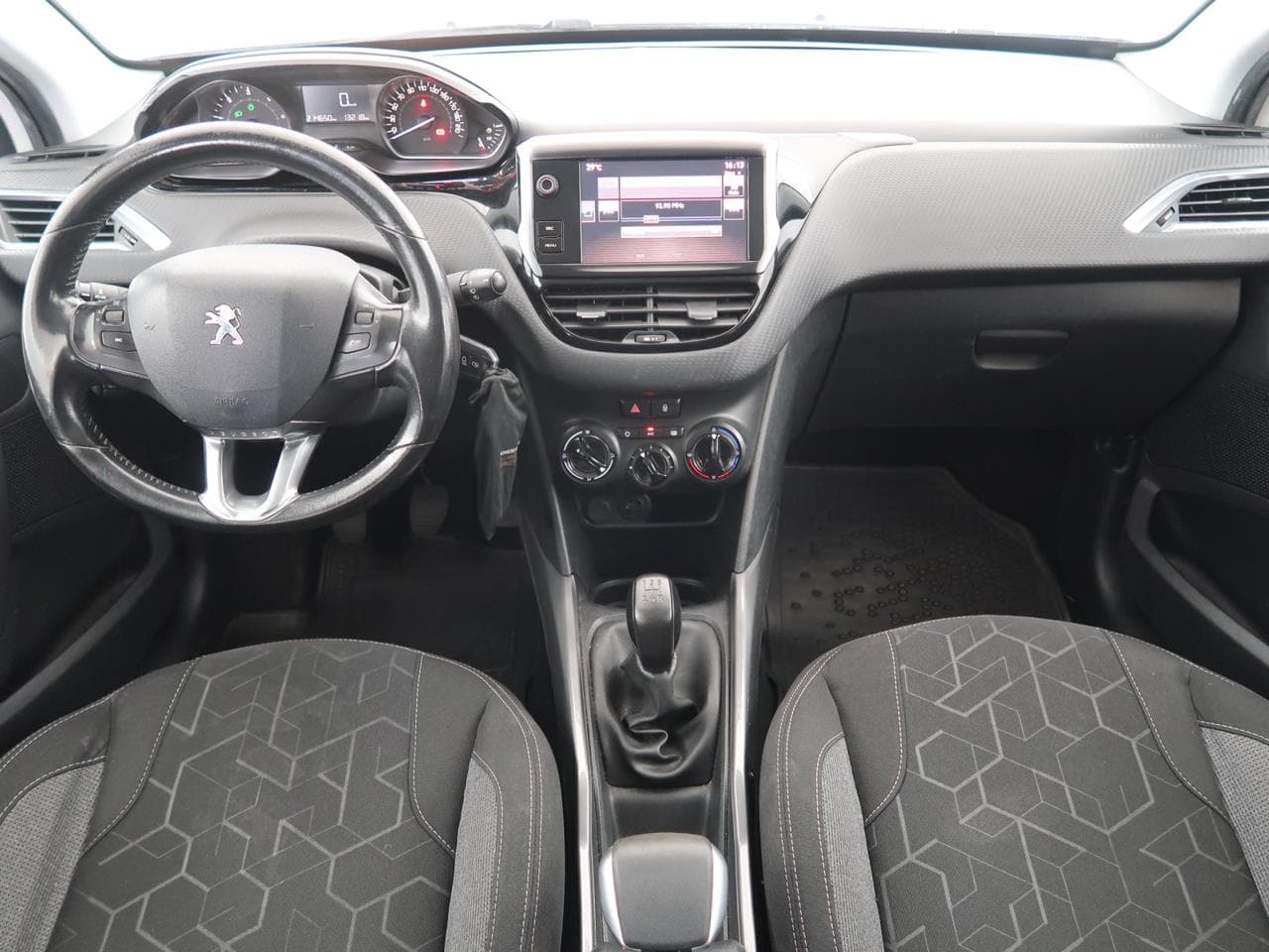 2017 Peugeot 2008 - 10