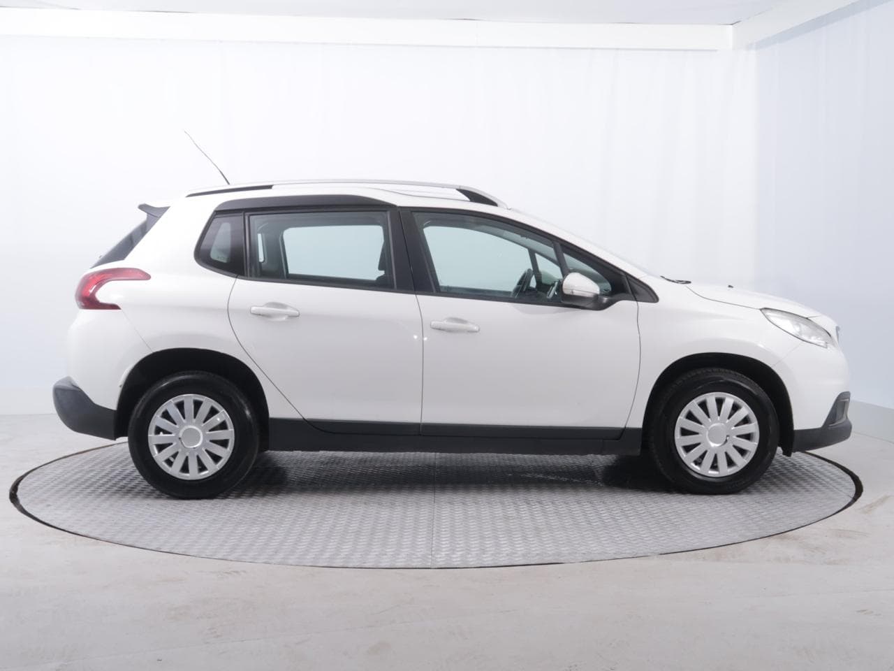 2017 Peugeot 2008 - 8