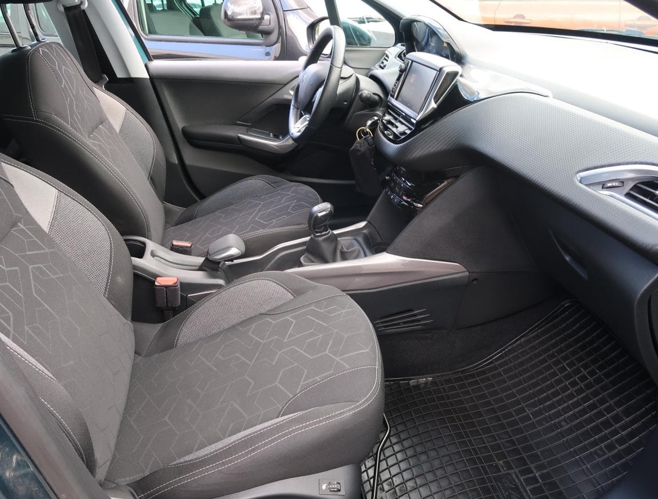2019 Peugeot 2008 - 12