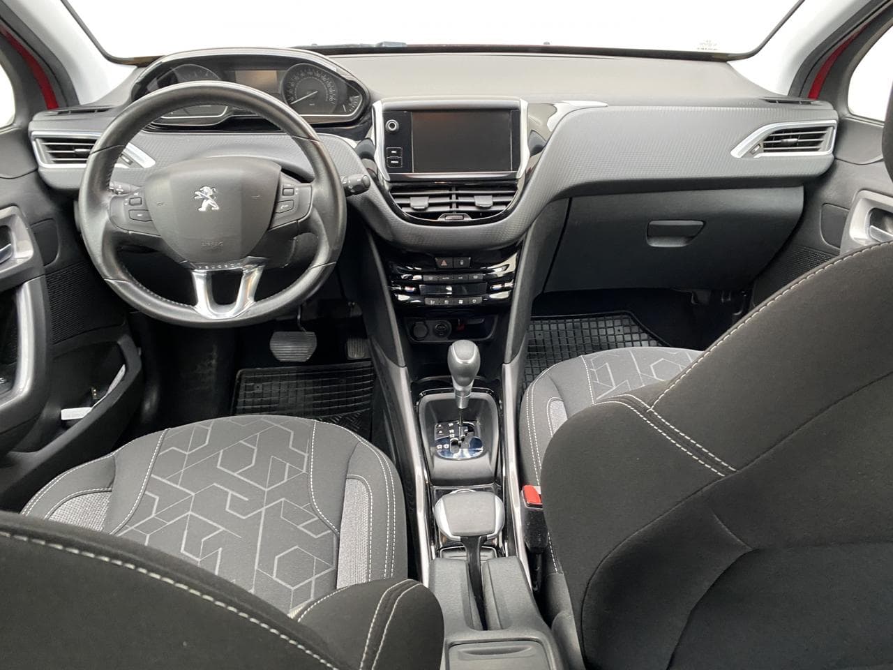 2017 Peugeot 2008 - 8