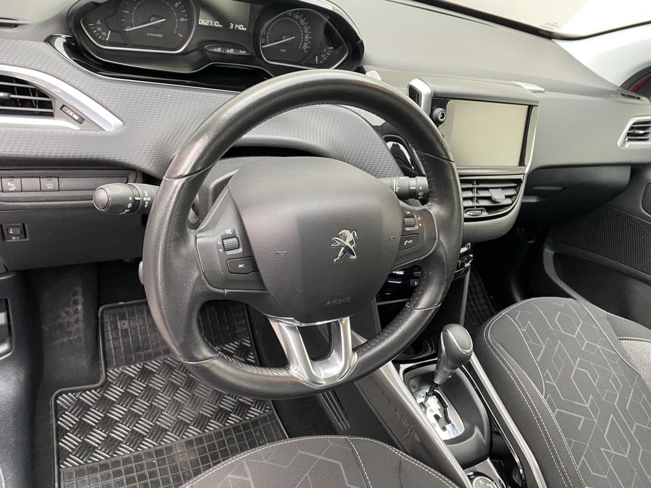 2017 Peugeot 2008 - 13