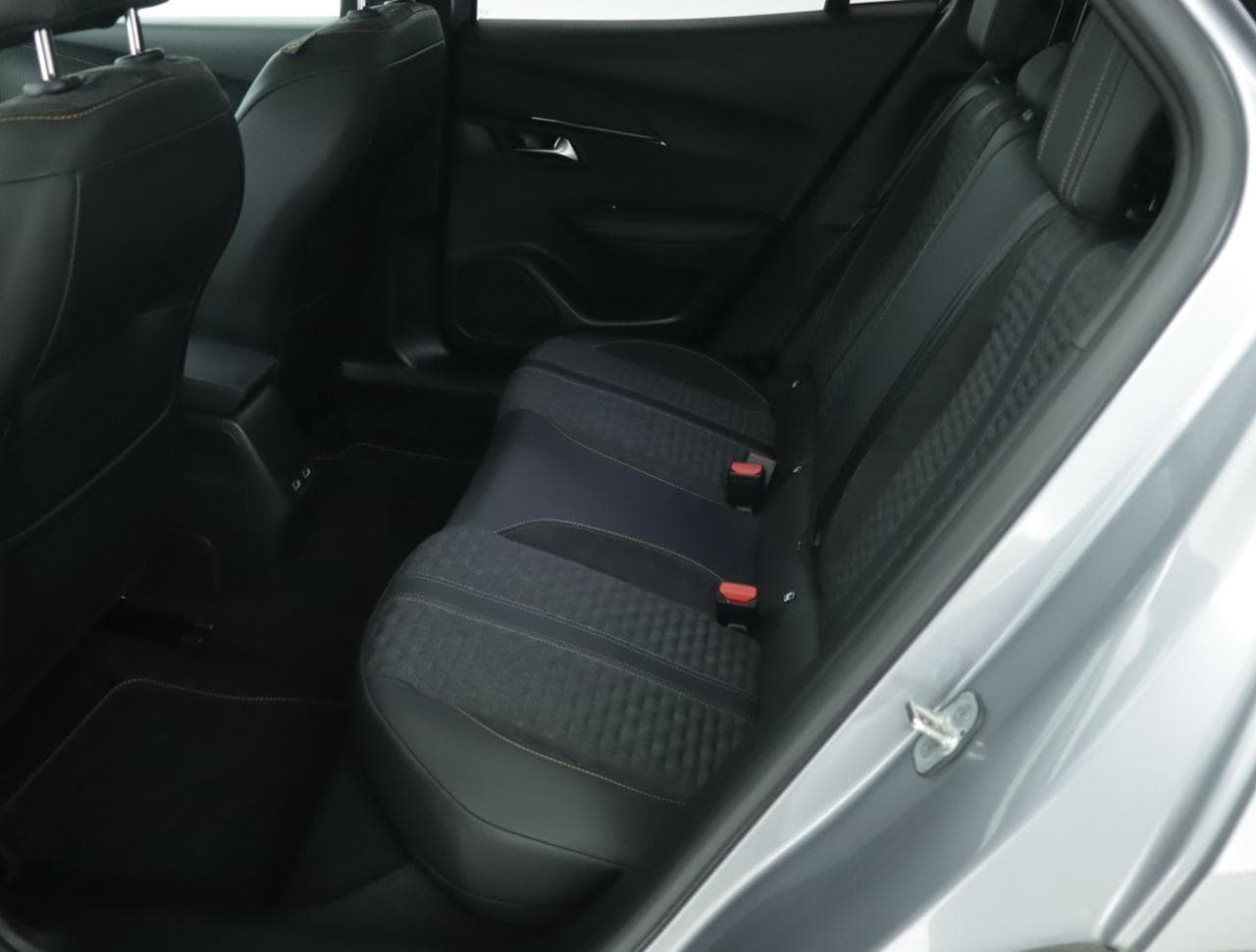 2022 Peugeot 2008 - 15