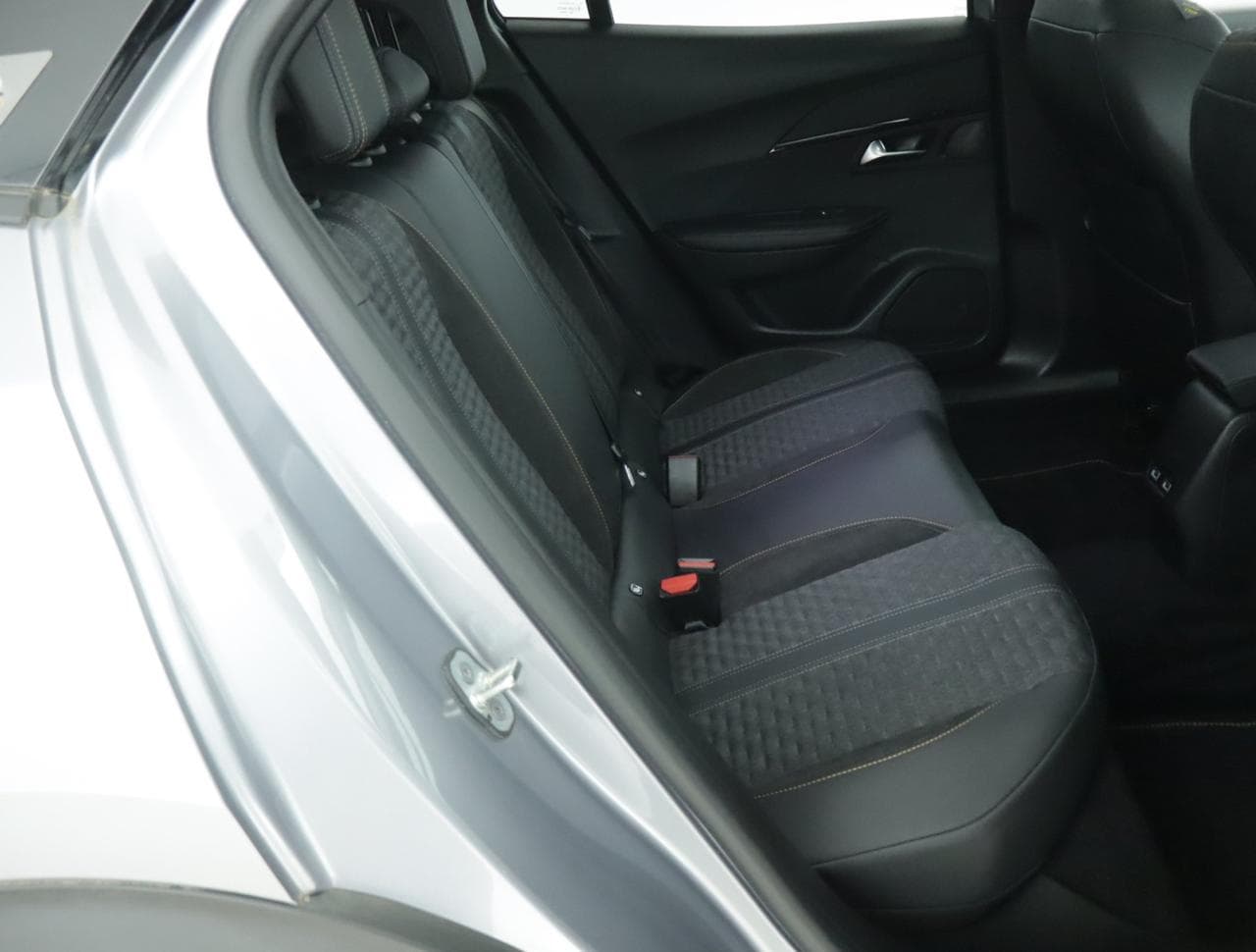 2022 Peugeot 2008 - 13