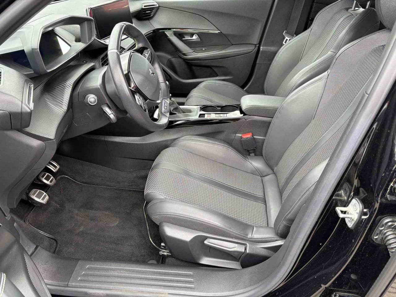 2021 Peugeot 2008 - 9