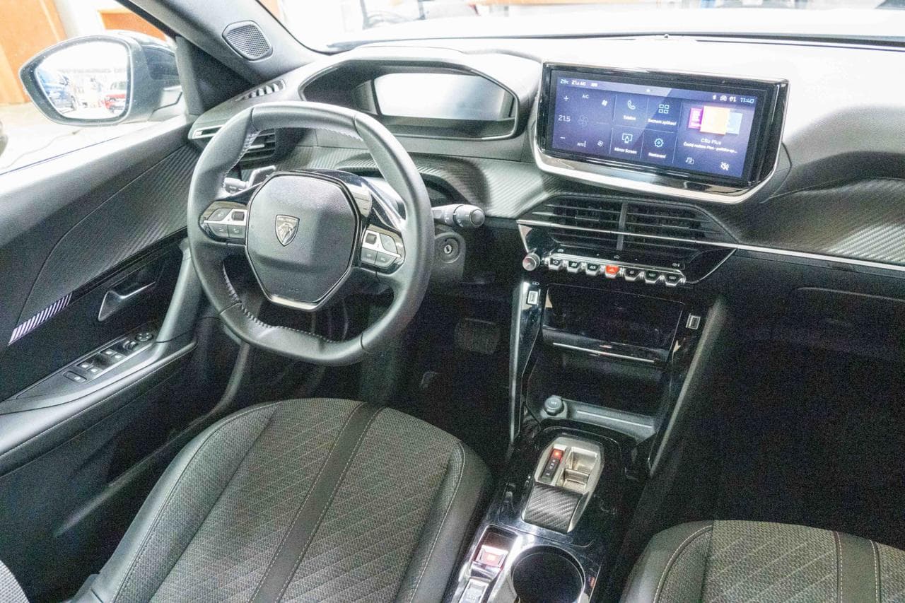 2025 Peugeot 2008 - 9