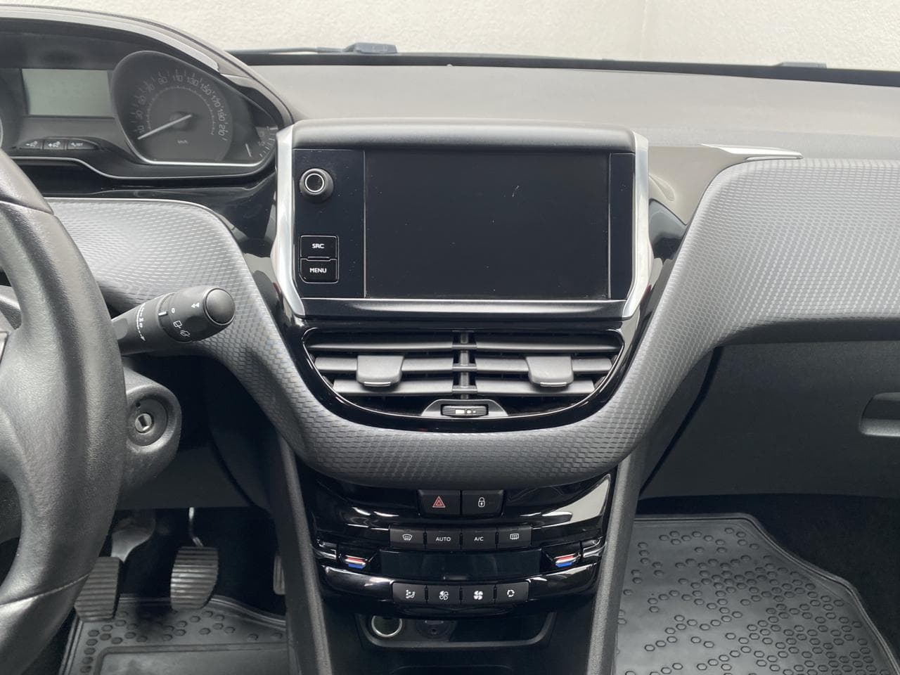 2018 Peugeot 2008 - 12