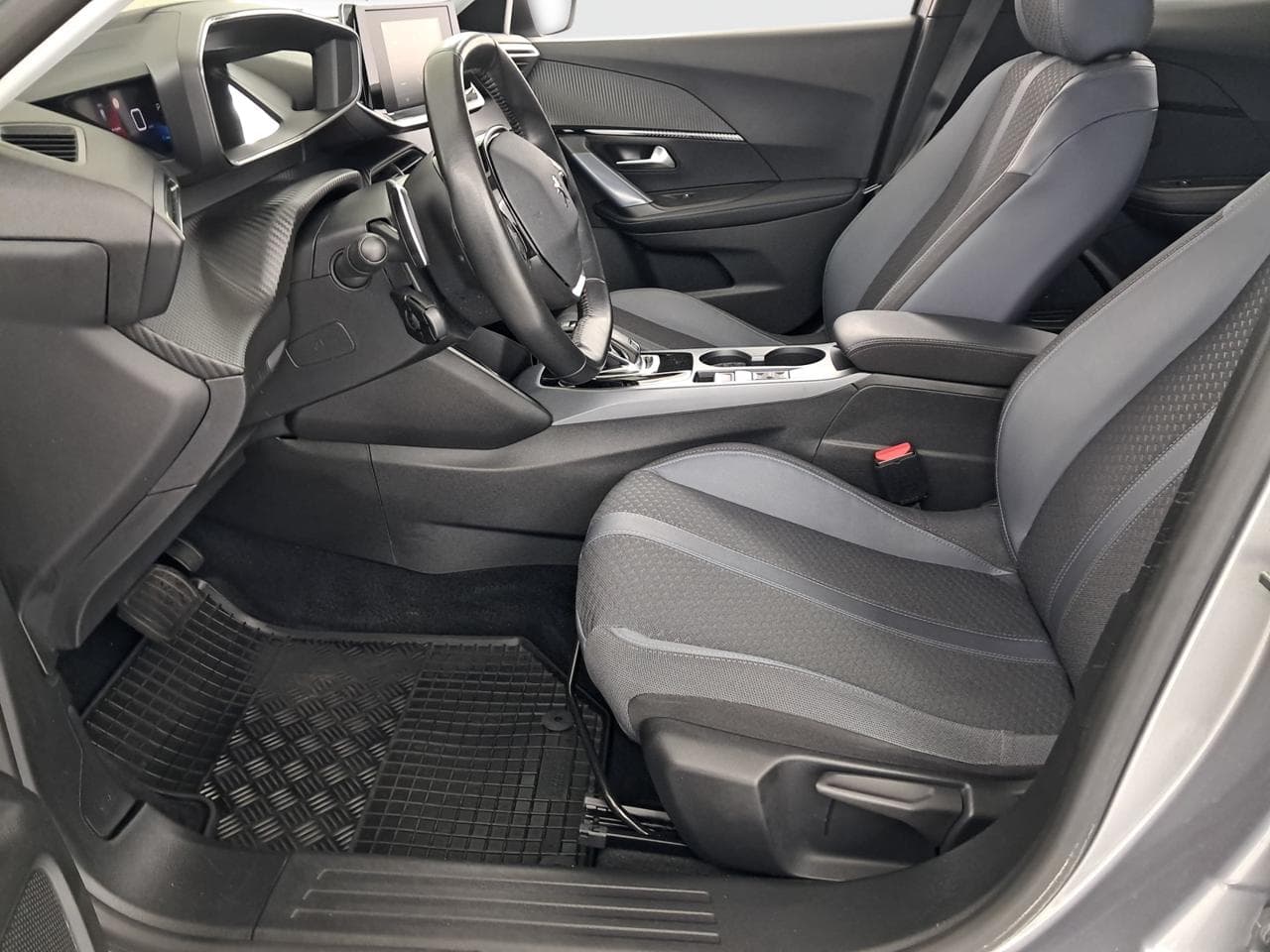 2020 Peugeot 2008 - 16