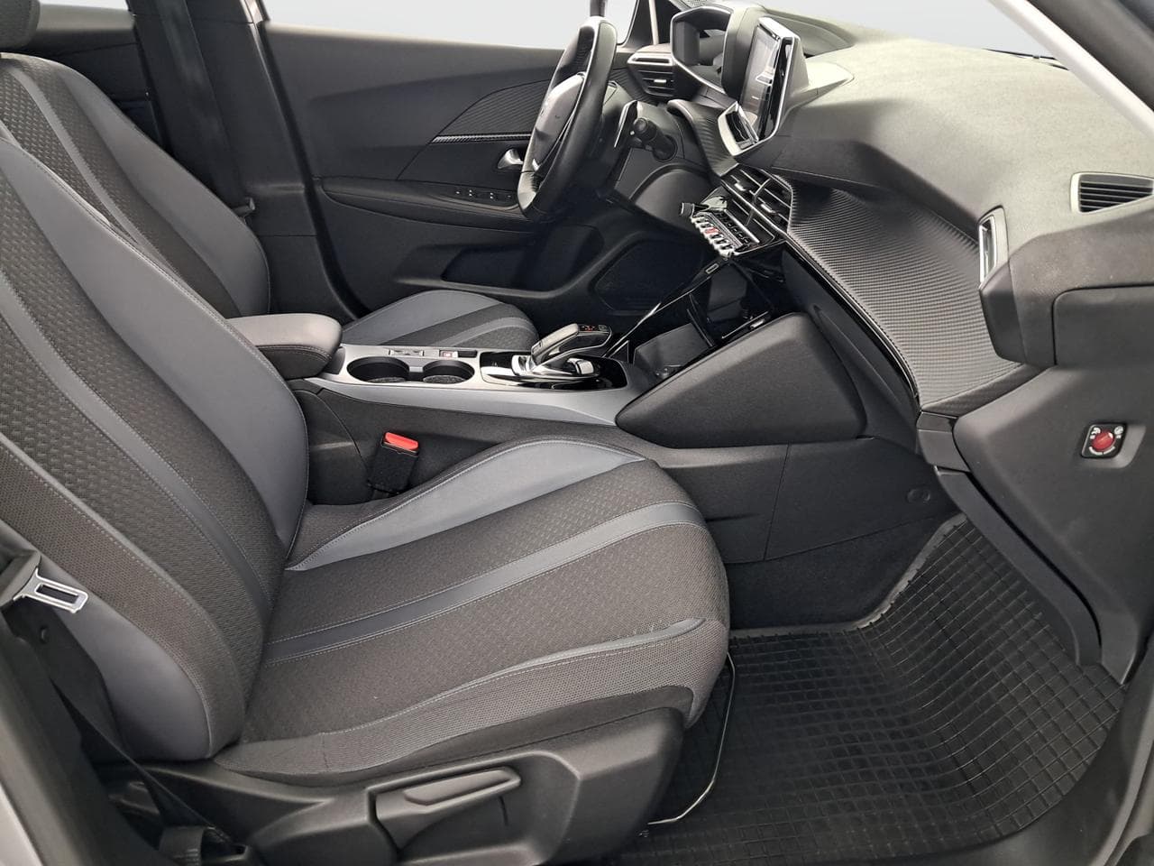 2020 Peugeot 2008 - 12