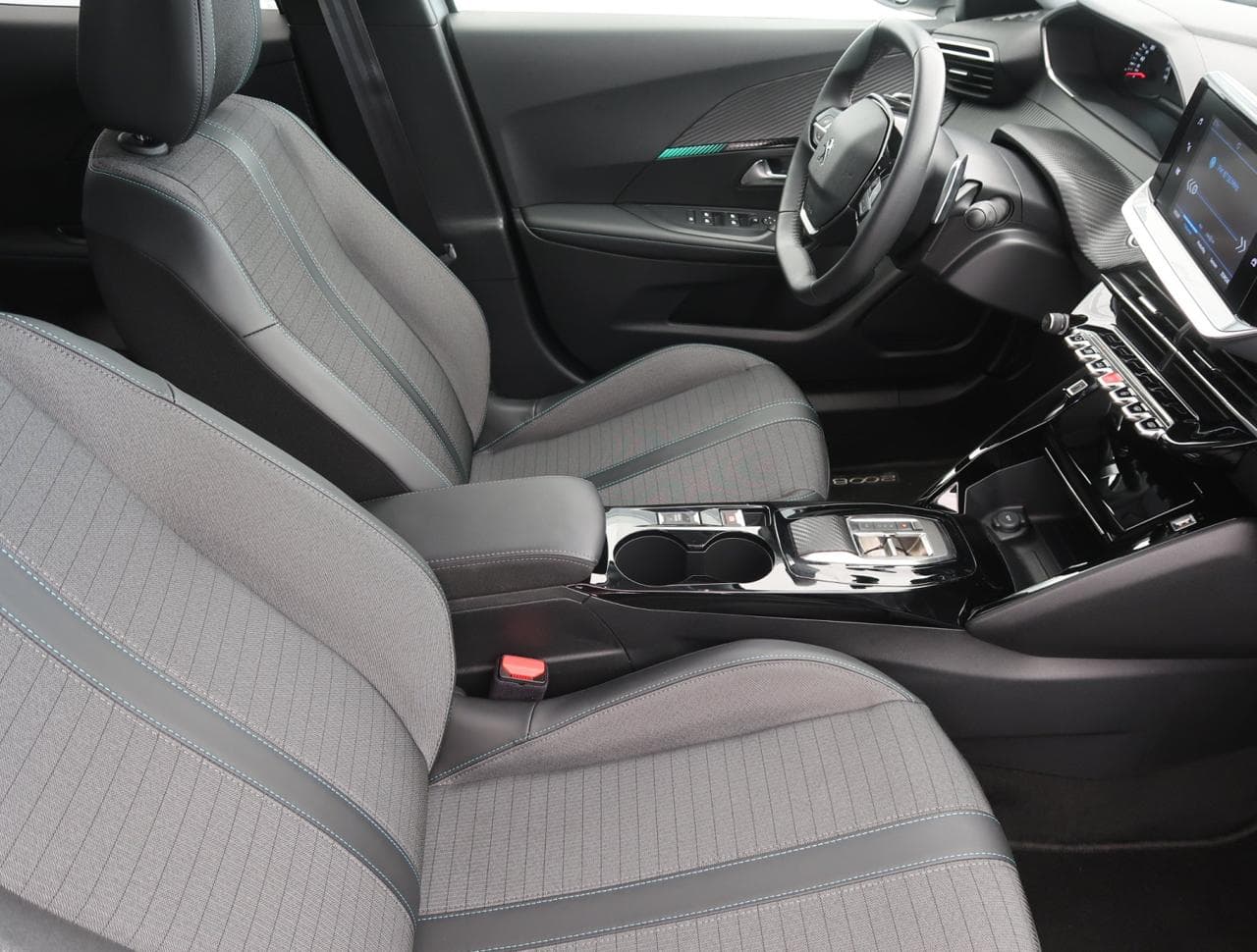 2022 Peugeot 2008 - 12