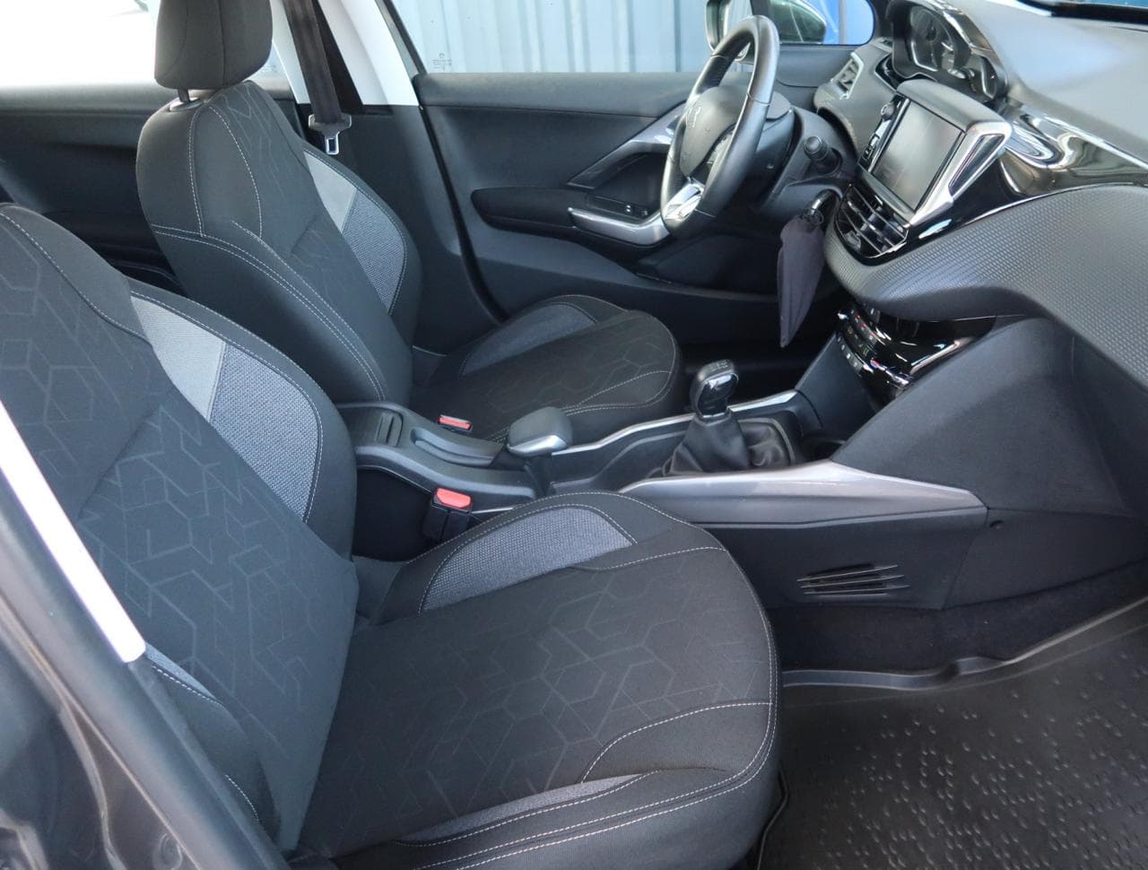 2018 Peugeot 2008 - 12
