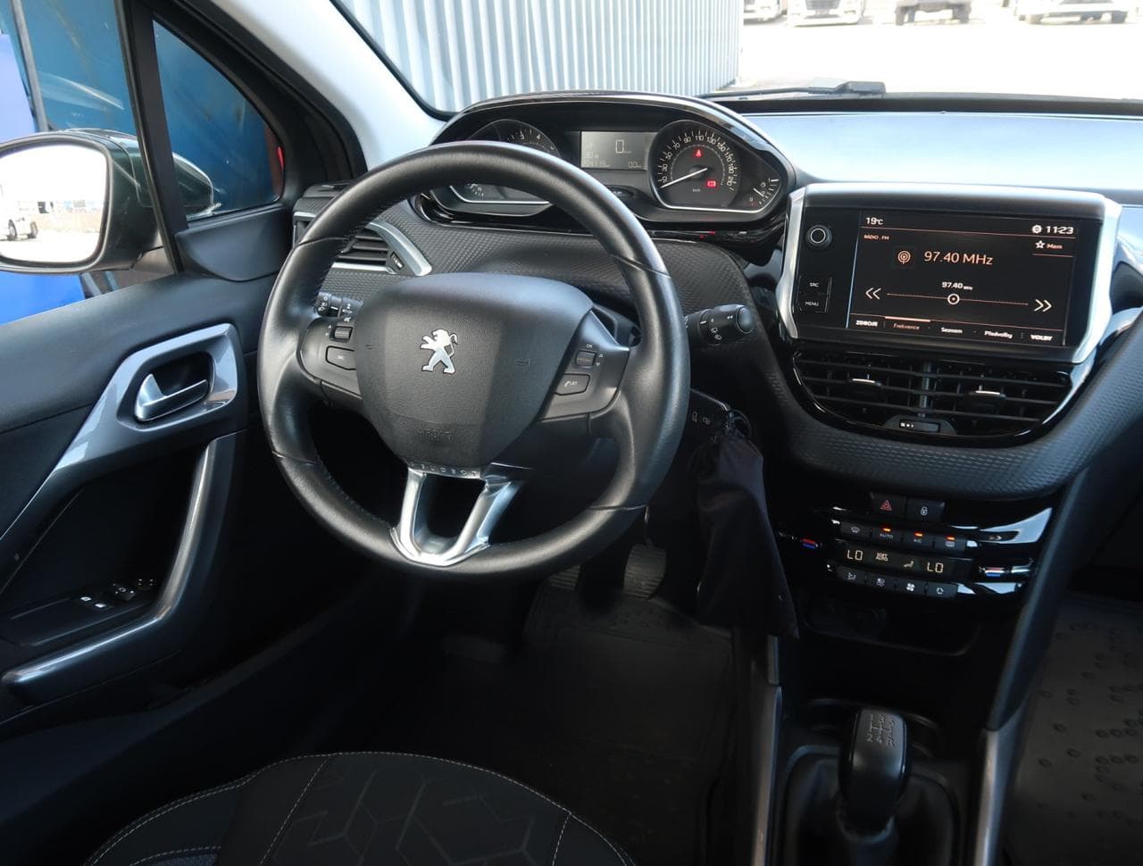 2018 Peugeot 2008 - 9