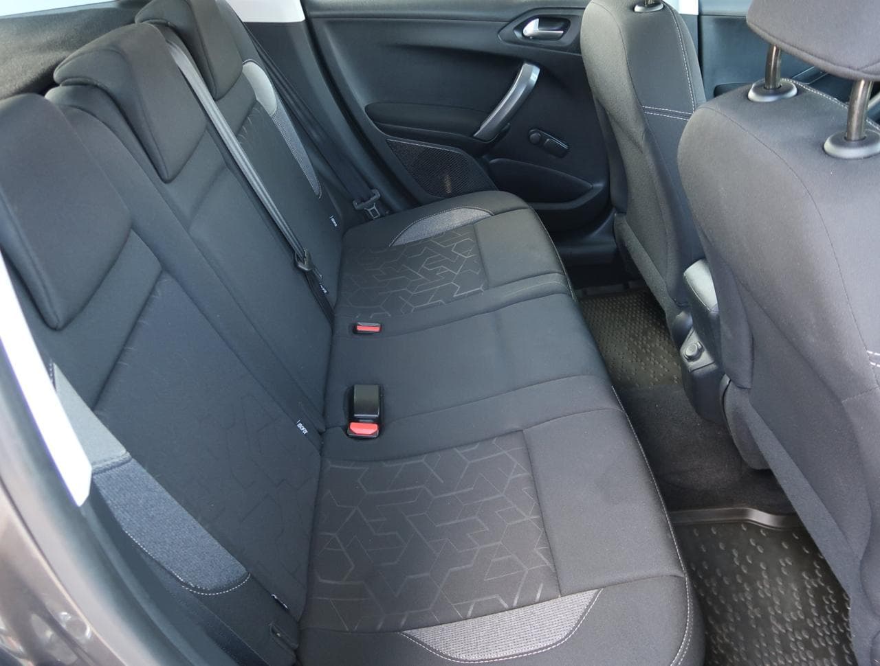 2018 Peugeot 2008 - 13