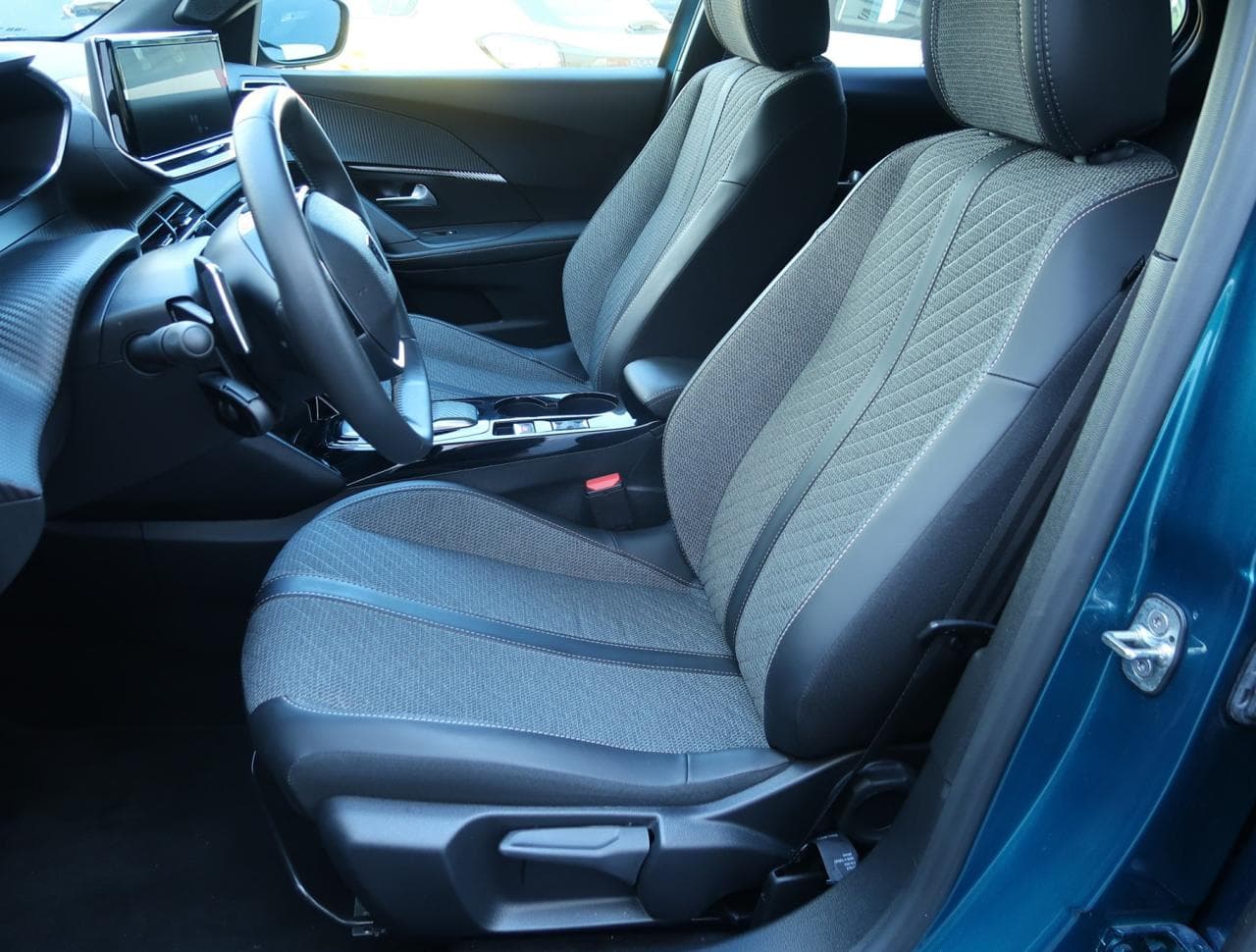 2025 Peugeot 2008 - 16