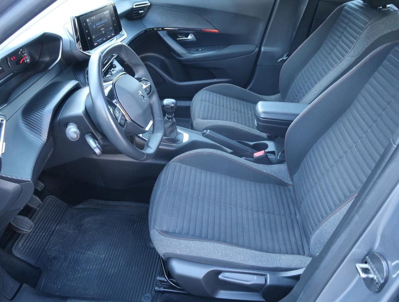 2021 Peugeot 2008 - 16