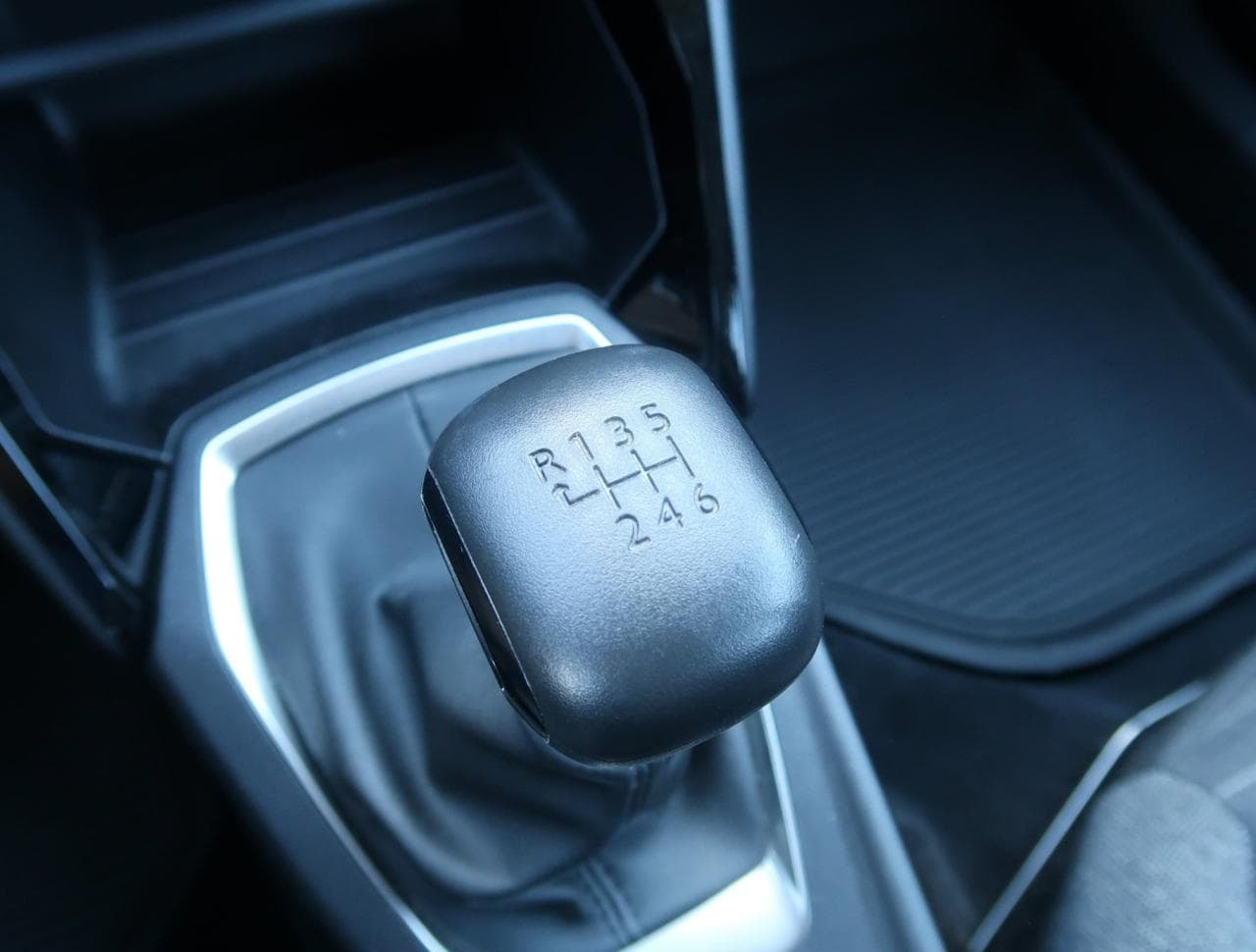 2021 Peugeot 2008 - 19