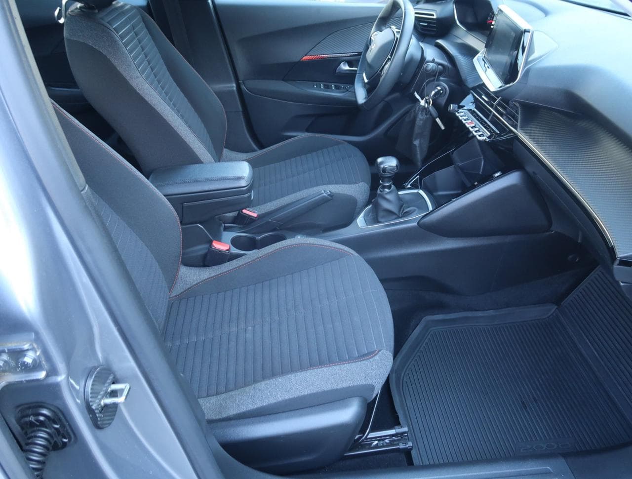 2021 Peugeot 2008 - 12