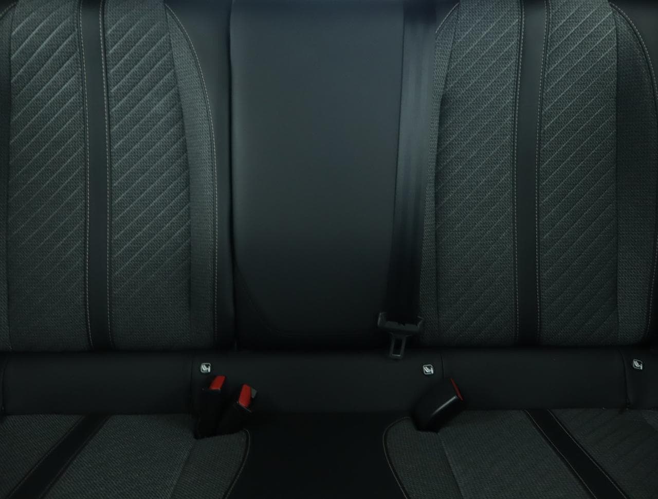 2025 Peugeot 2008 - 14
