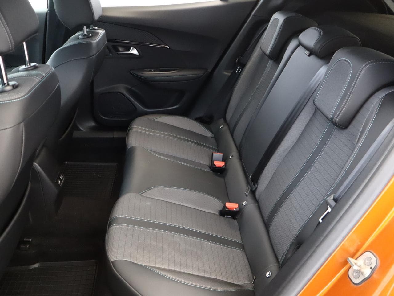 2021 Peugeot 2008 - 13