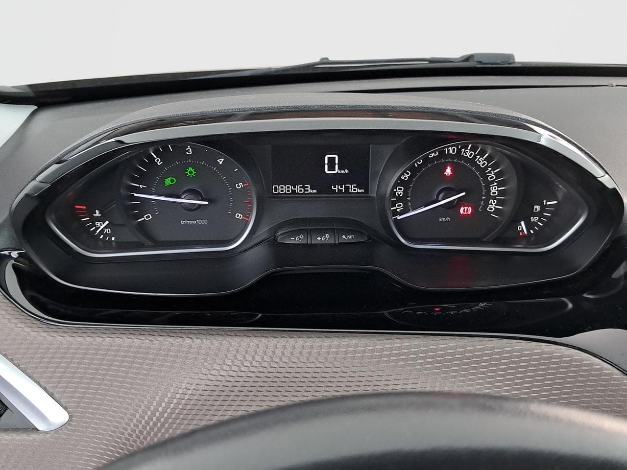 2015 Peugeot 2008 - 17