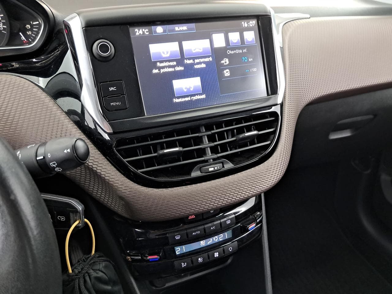 2015 Peugeot 2008 - 18