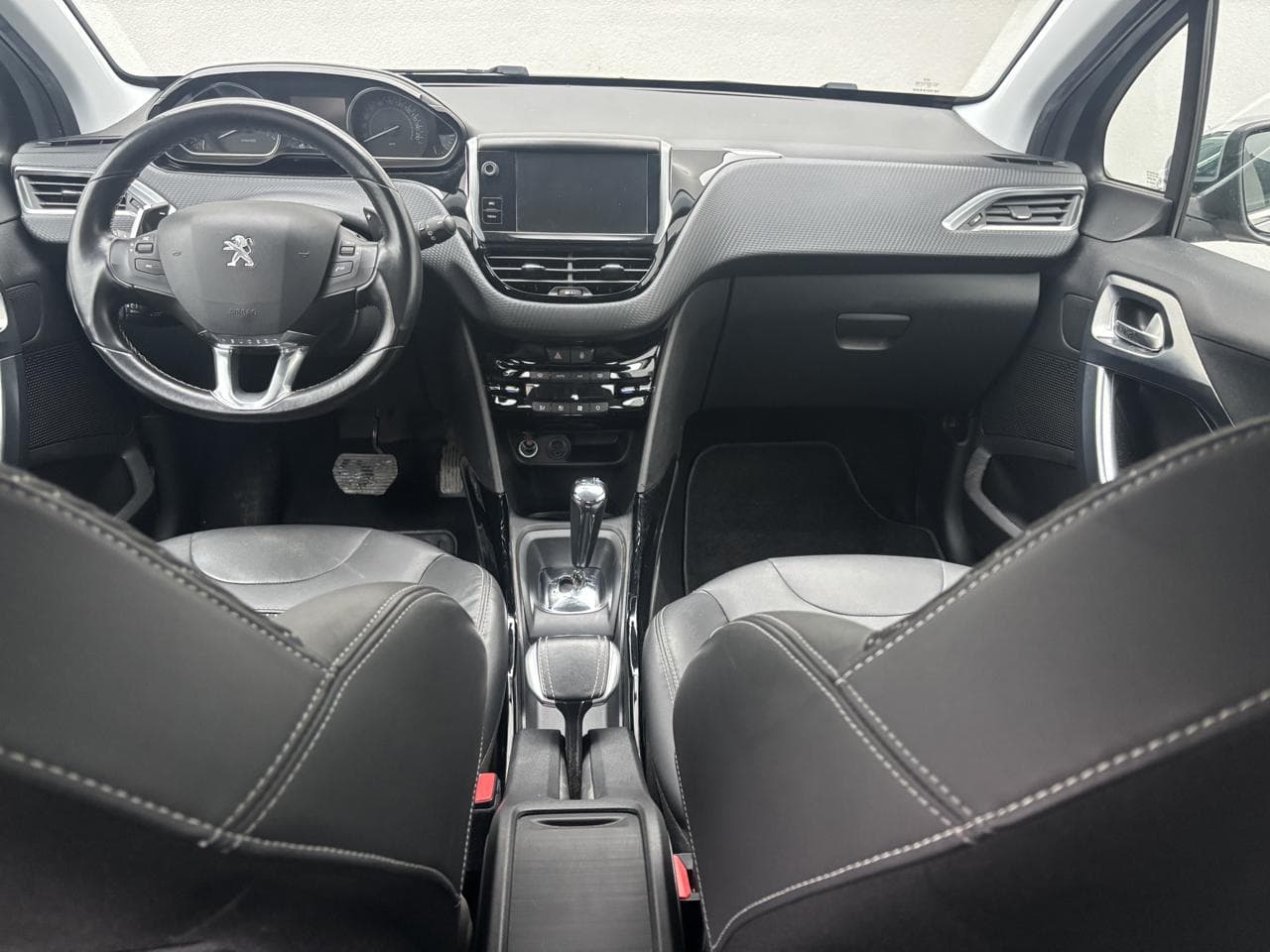 2015 Peugeot 2008 - 8
