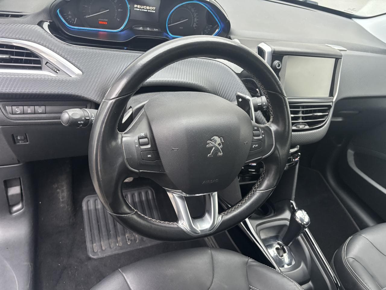 2015 Peugeot 2008 - 12