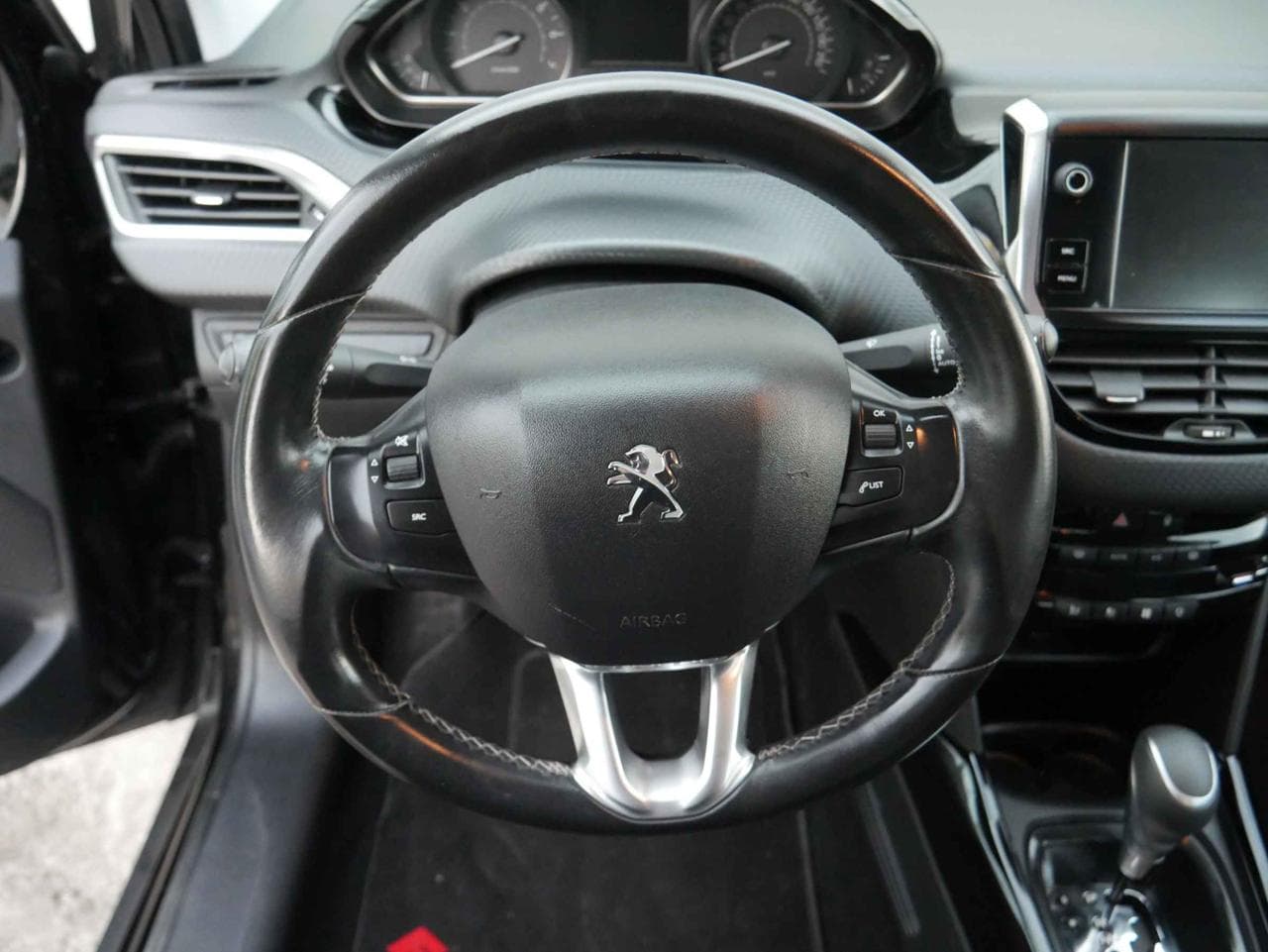 2016 Peugeot 2008 - 16